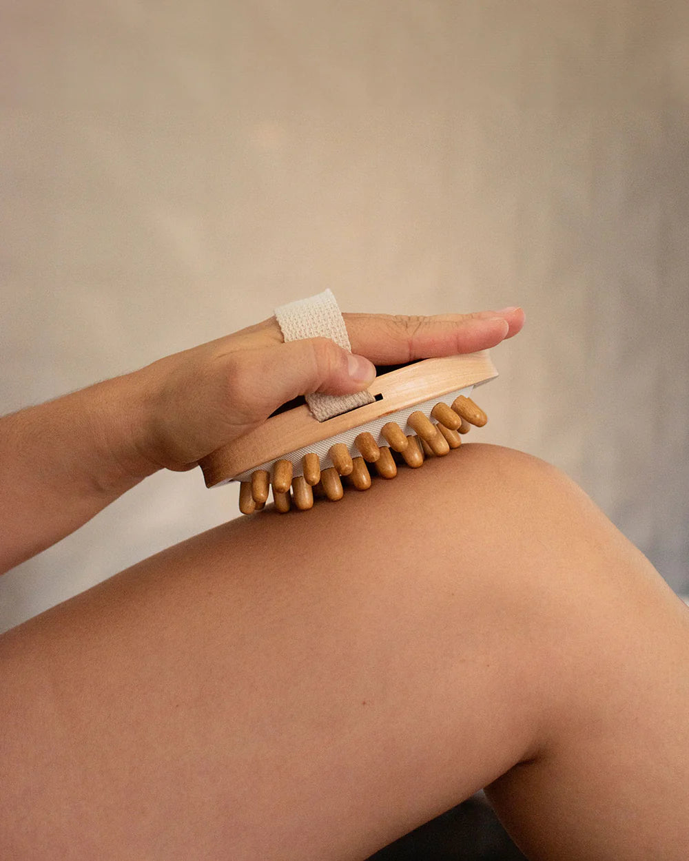 Anti-cellulite brush