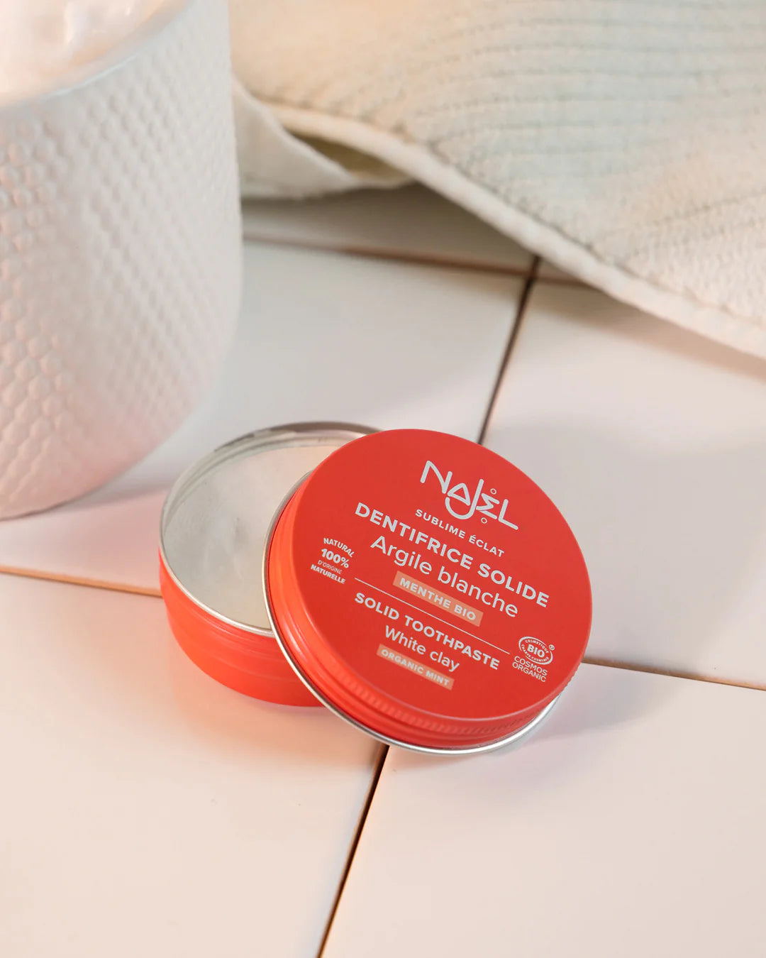 Solid toothpaste with White Clay