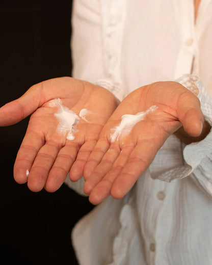 Moisturizing hand & nail cream