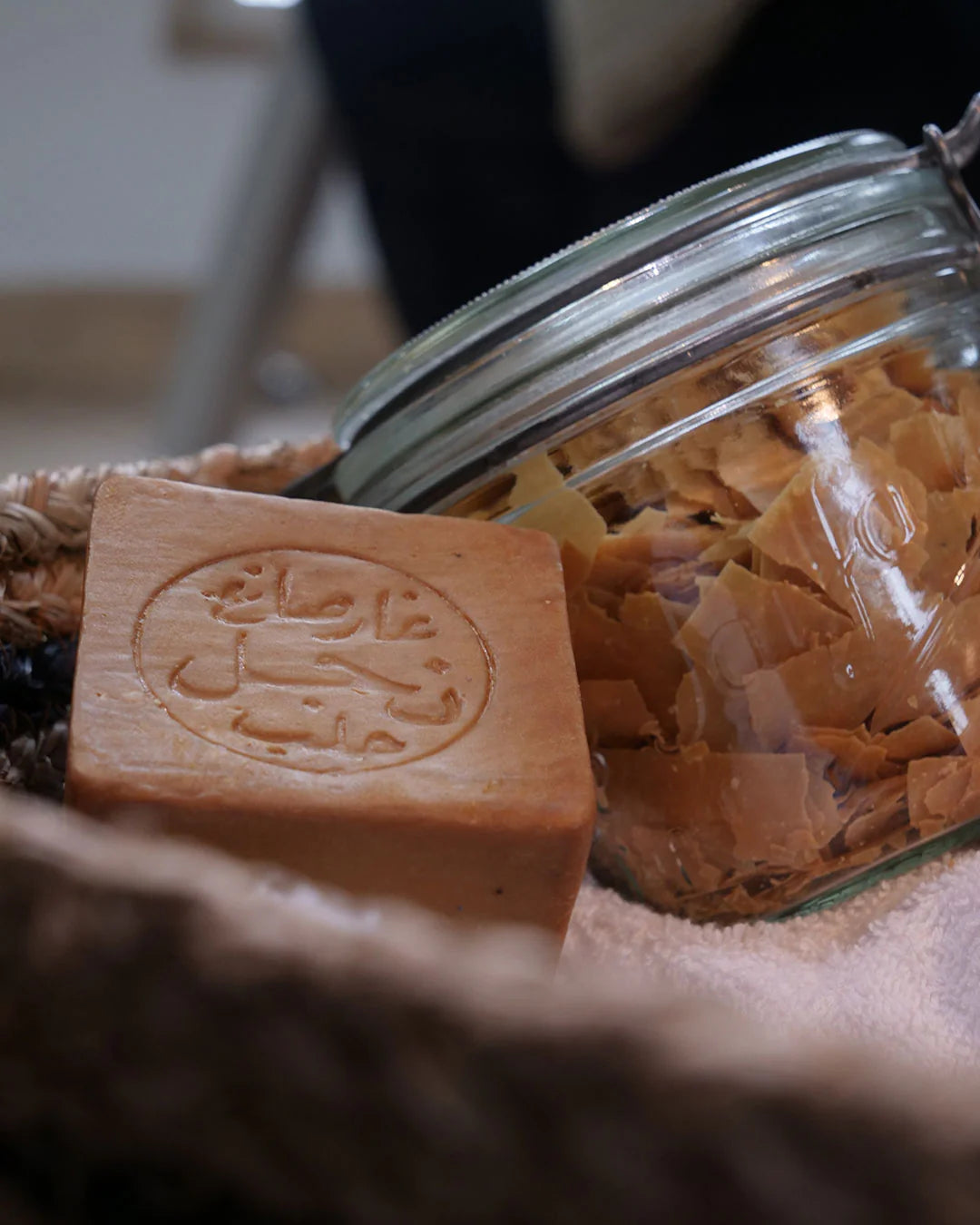Aleppo soap flakes