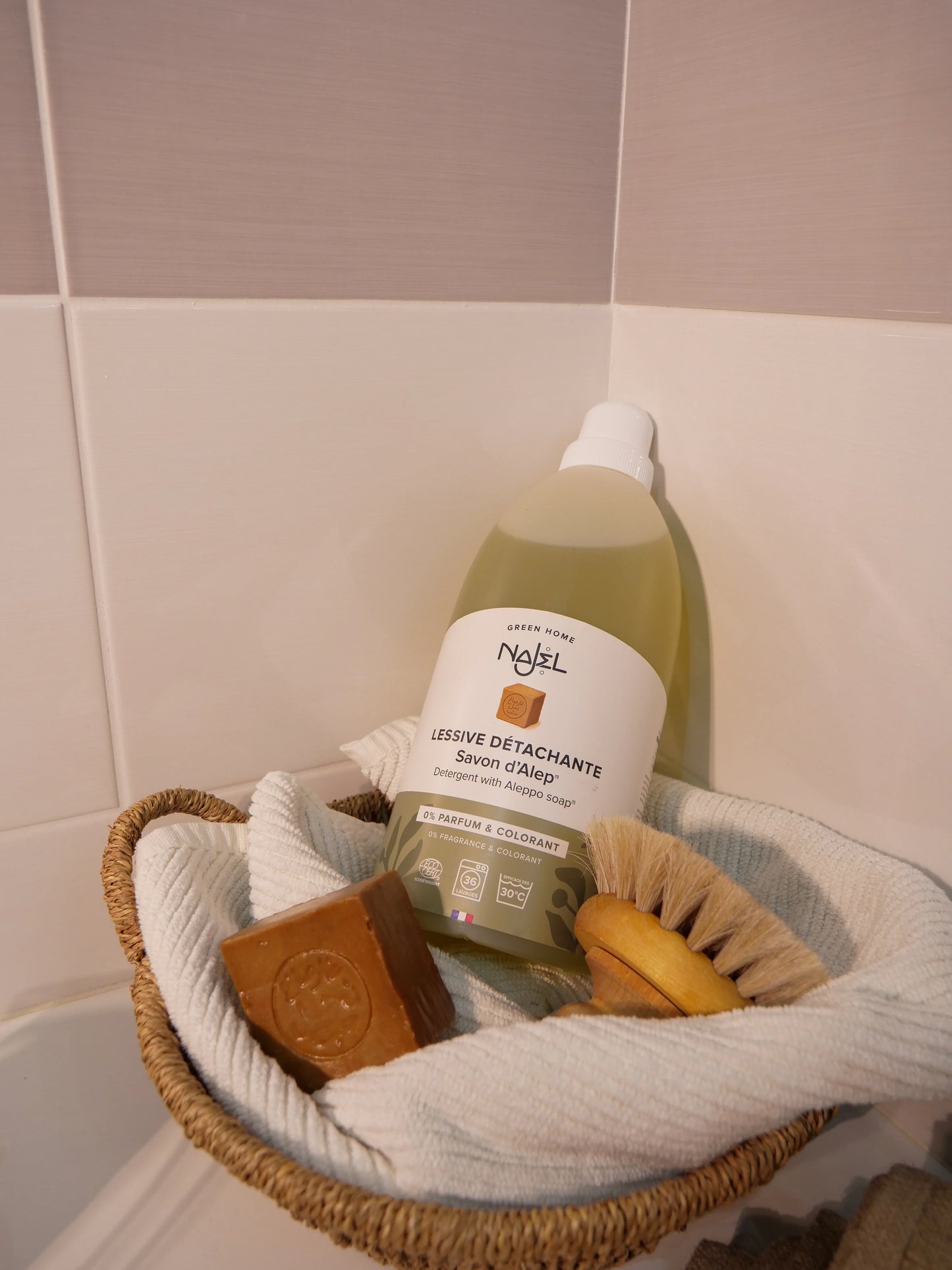 Liquid laundry detergent | Aleppo soap